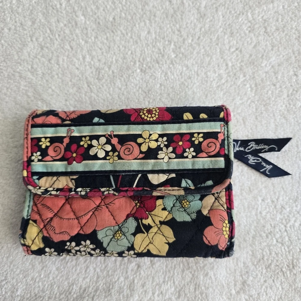 Vera Bradley Floral Women's Wallet - Picture 8 of 9